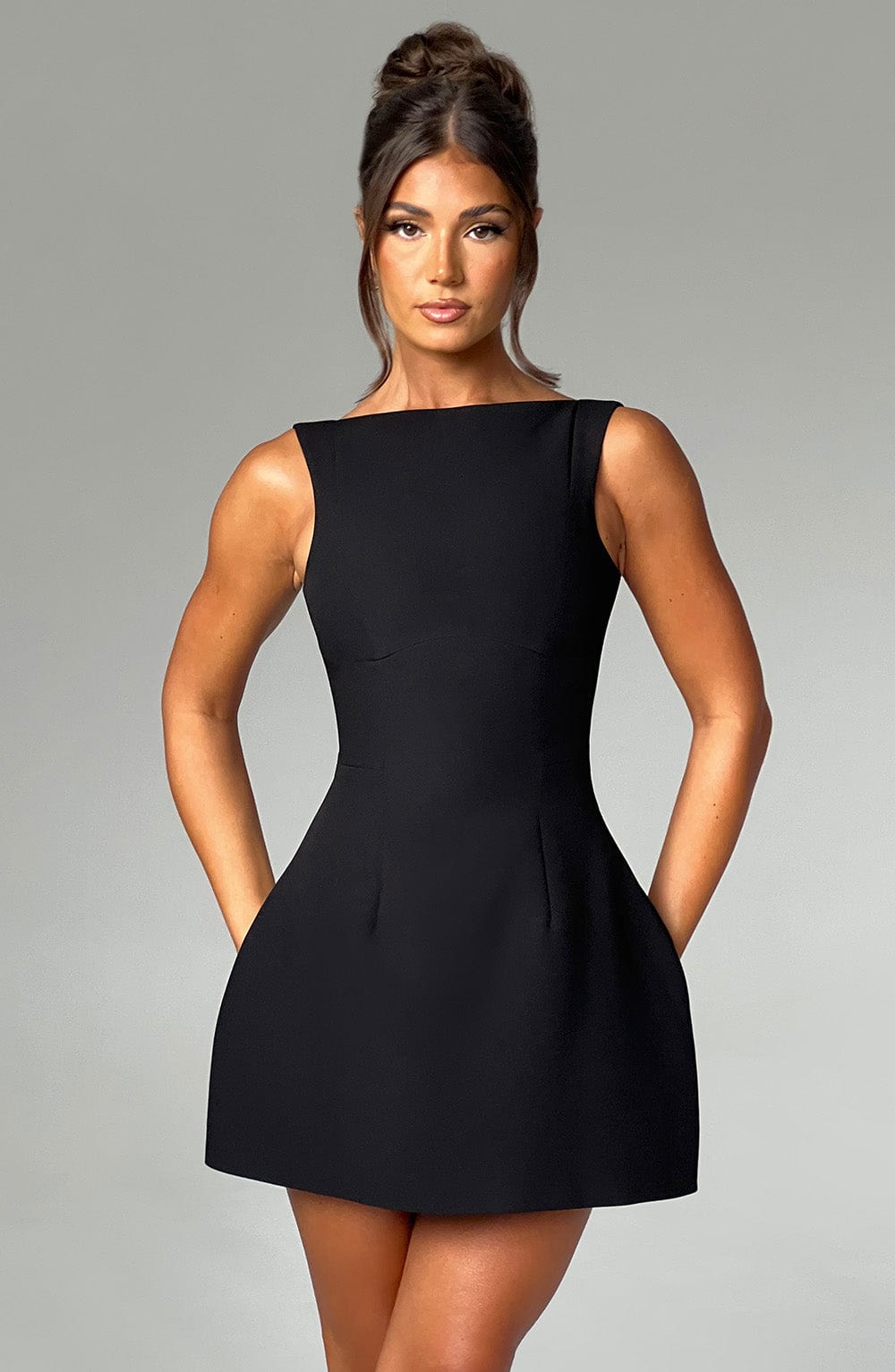 SIENNA BACKLESS MINI- BLACK